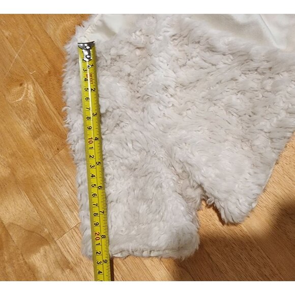 H&M Girls White Faux Fur Bolero Jacket With Sequin Button (US 6-7Y) - Picture 5 of 7